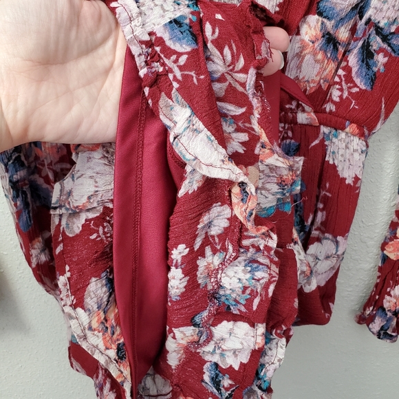 One Clothing Red Floral Romper Long Sleeves size small - Picture 4 of 5